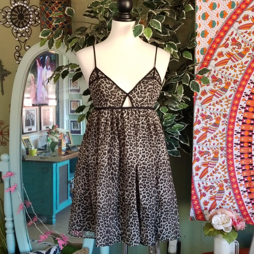 Romeo & Juliet Couture Animal Print Flowy Dress.  Small.